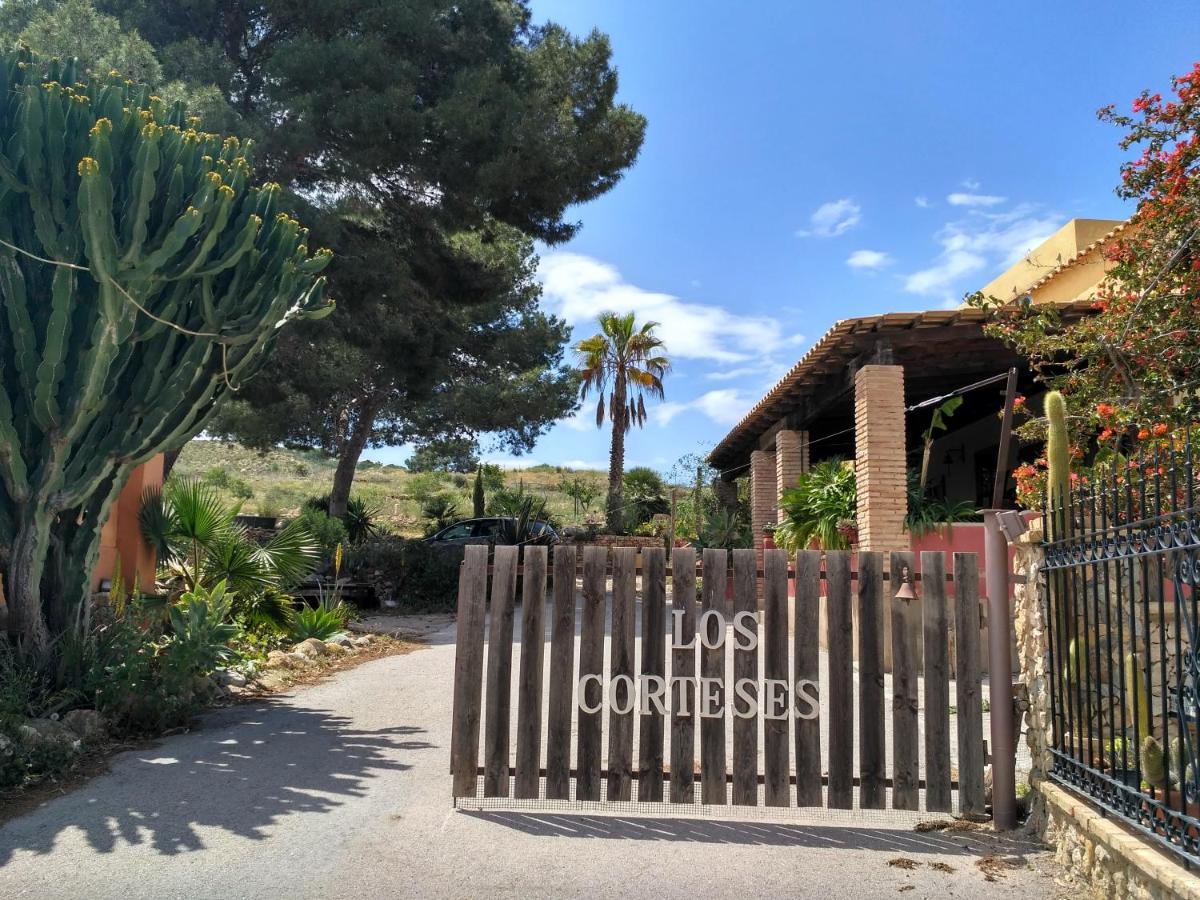 Casa Rural LOS CORTESES - Bed and Breakfast
