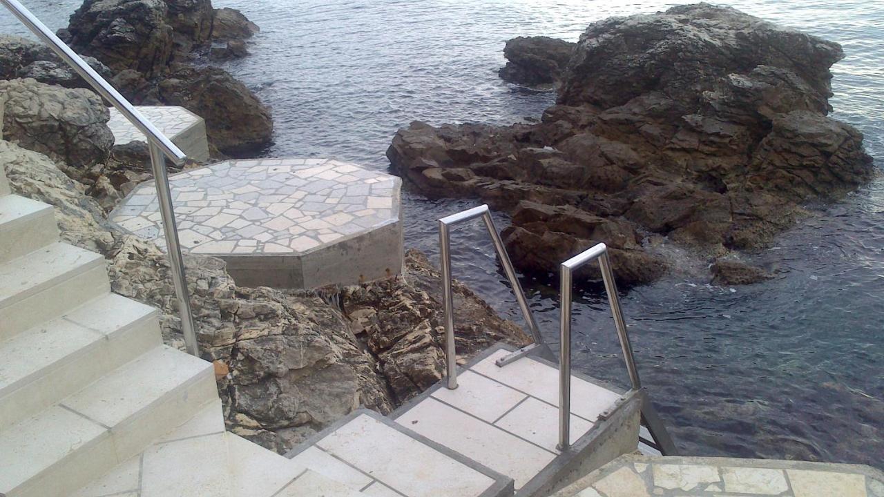 Villa Stefi (30m from the sea) - B&B Novi Vinodolski