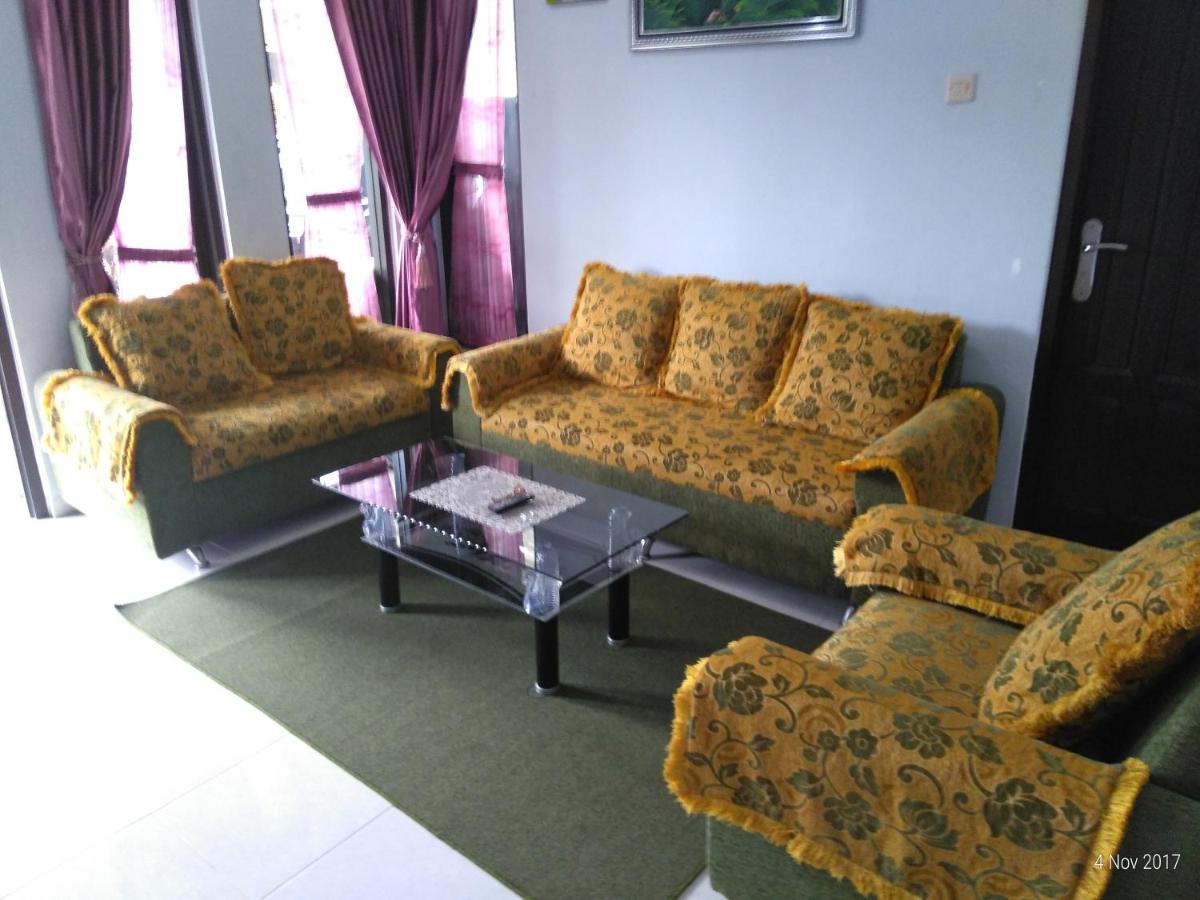 B&B Batu - Villa Batu Safir - Bed and Breakfast Batu