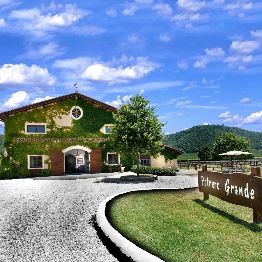 Agriturismo Potrero Grande sul Lago di Martignano con spiaggia - B&B