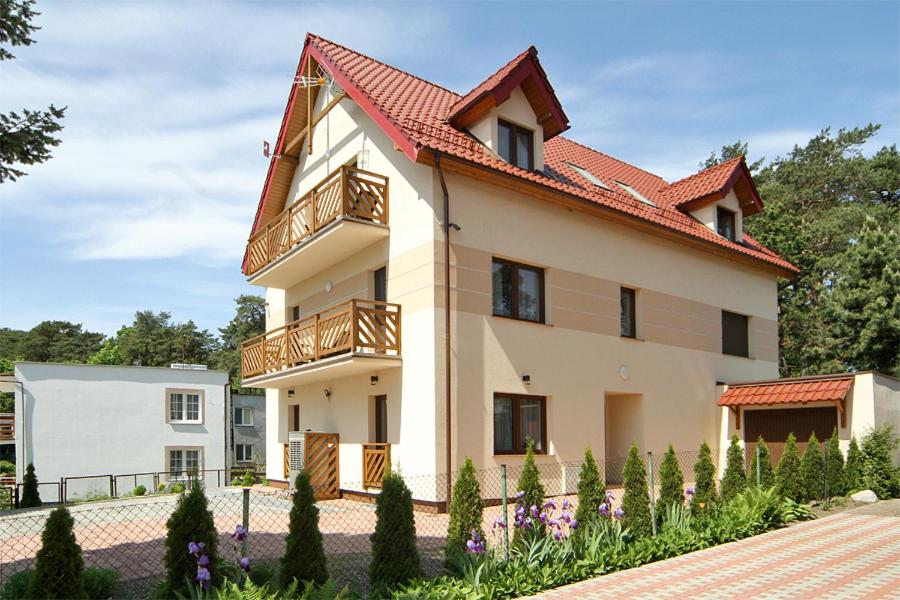 B&B Krynica Morska - HoliApart Willa Stenga - Bed and Breakfast Krynica Morska