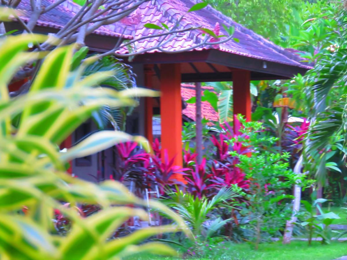 Suka Sari Cottages - B&B