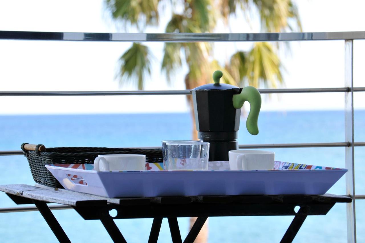 Marenia, dúplex en primera línea de playa - Chambres d’hôtes Denia