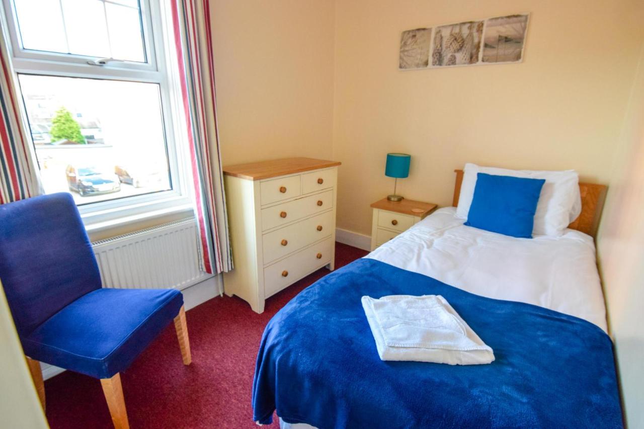 Dreibettzimmer mit eigenem Bad