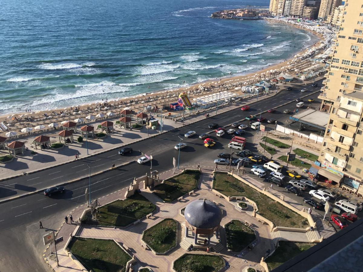 B&B Alexandria - Sea view Sidi Beshr families only - Bed and Breakfast Alexandria