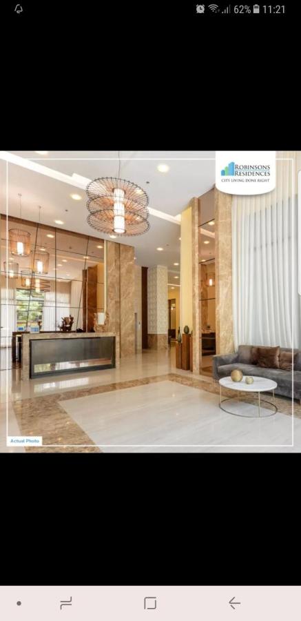 Azure Urban Resort and Residences by Rosary - Bed and Breakfast Manilla