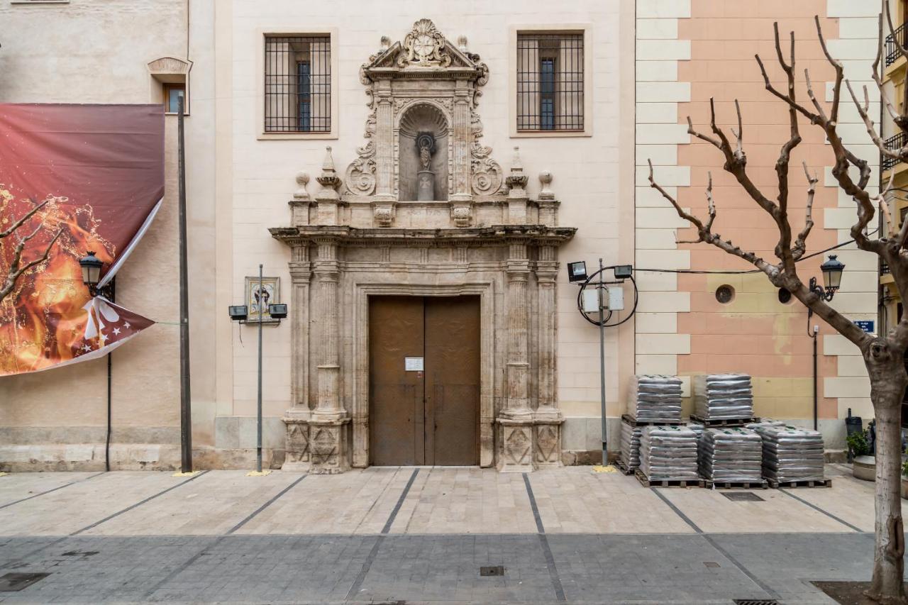 Travel Habitat Plaza del Pilar. - B&B Valencia