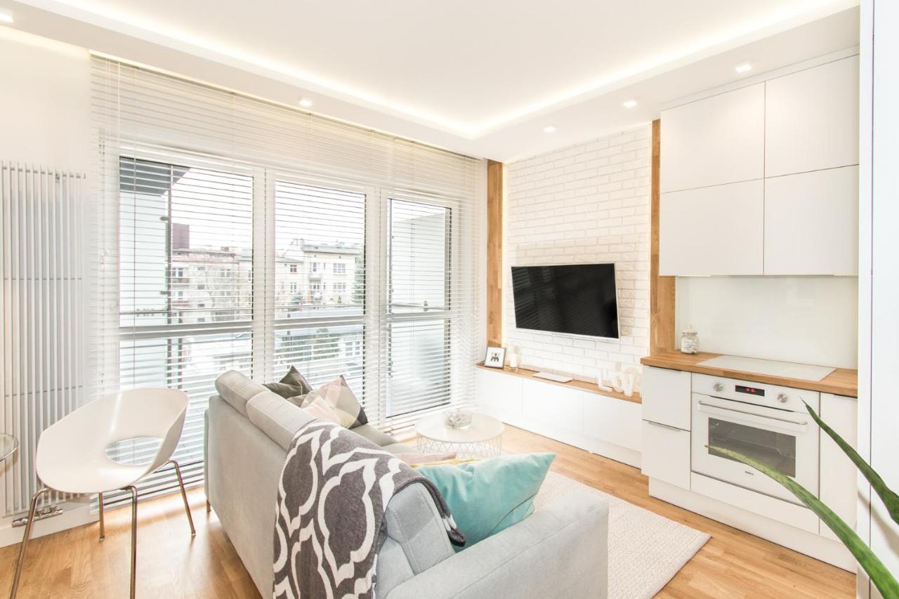 Apartamenty Złota 15 - Bed and Breakfast