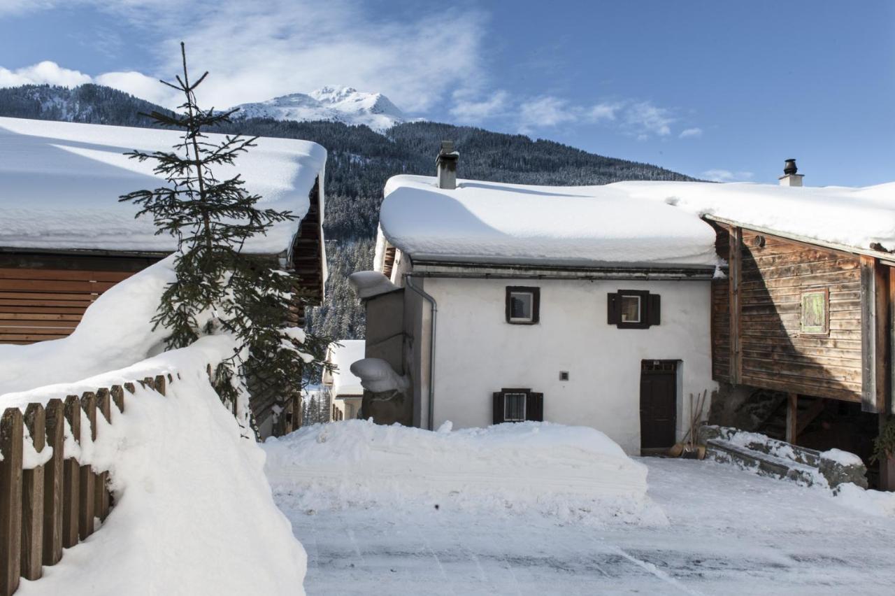 Ferienhaus Tinizong - Bed and Breakfast