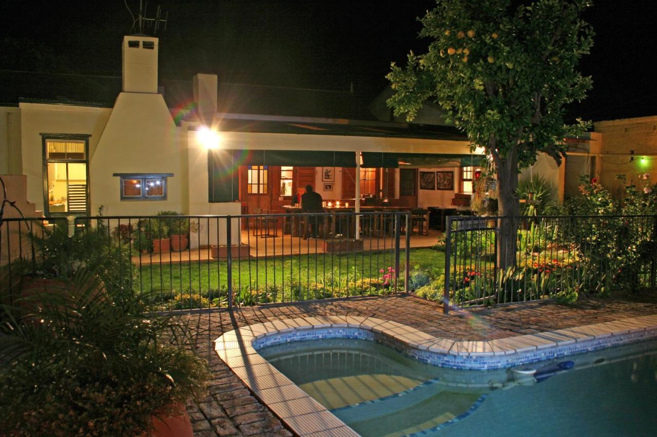 B&B Graaff-Reinet - Thyme and Again Bed and Breakfast - Bed and Breakfast Graaff-Reinet