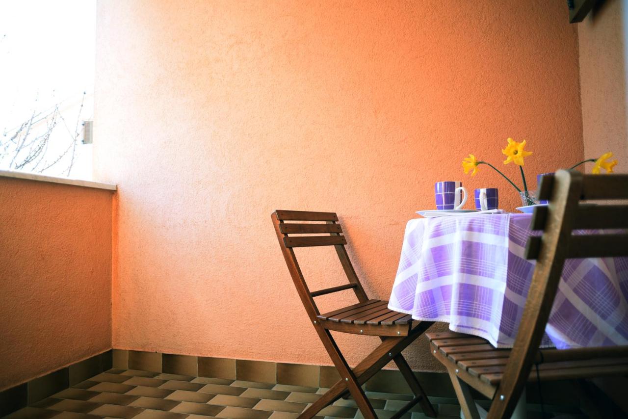 Apartamento con balcón