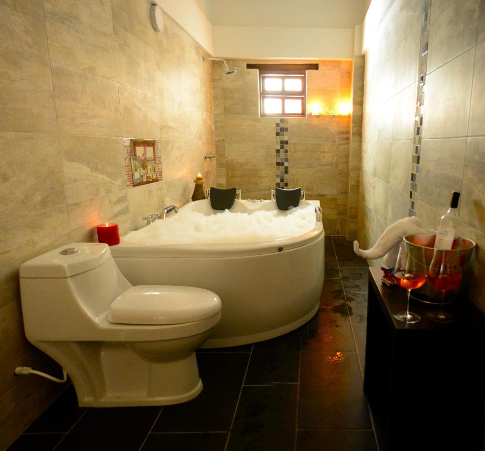 Deluxe Suite with Spa Bath