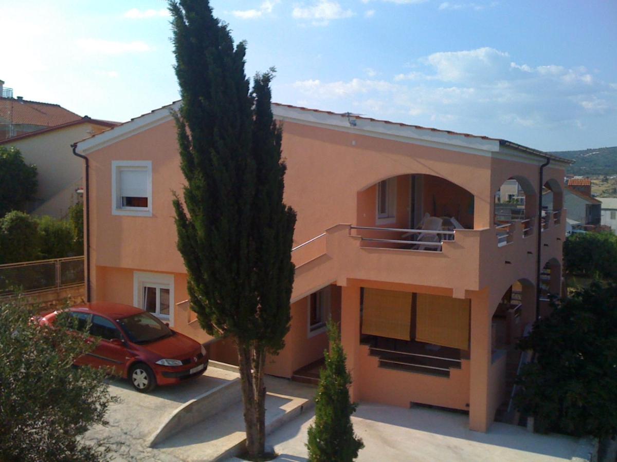 Apartments Slavka - B&B Rogoznica