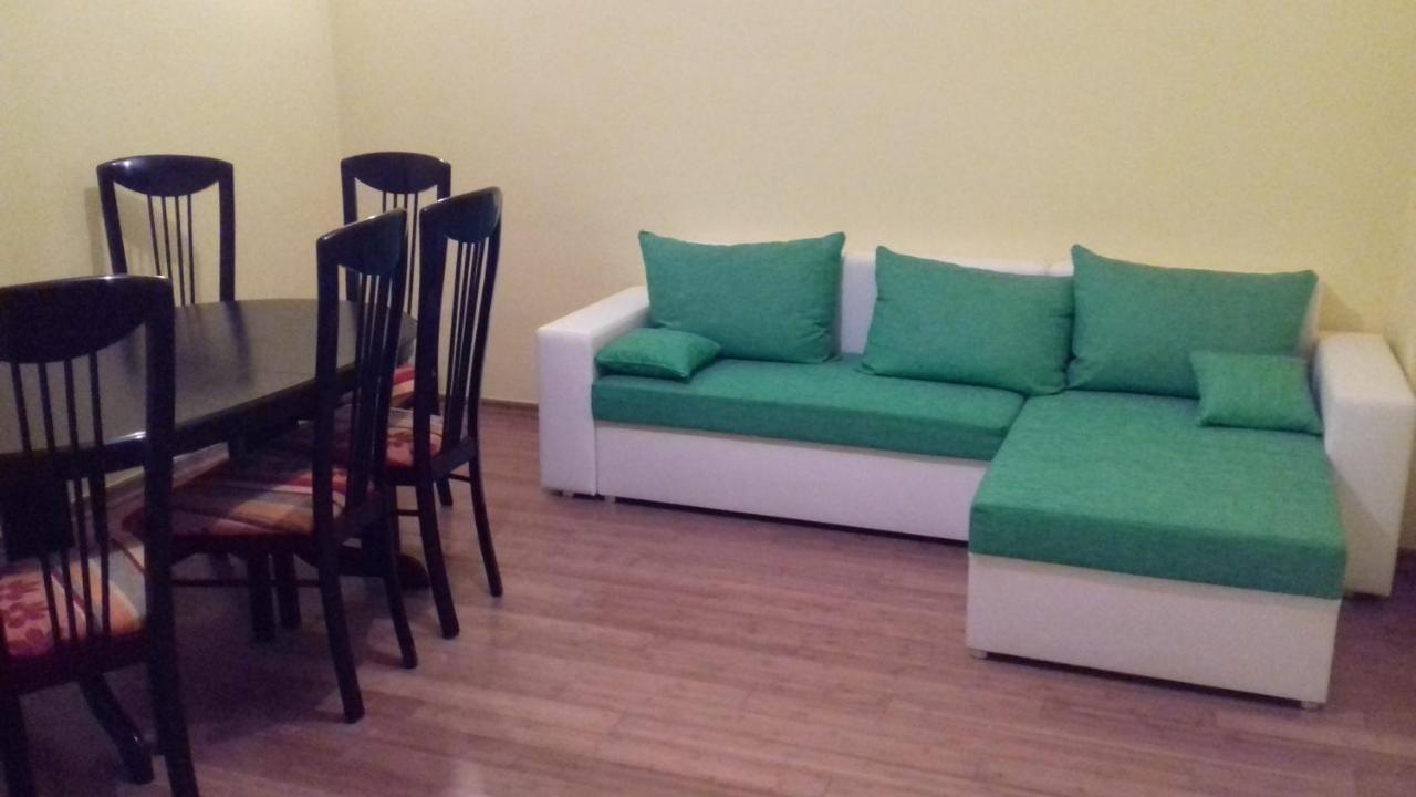 Apartment Green Valley - B&B Idrsko