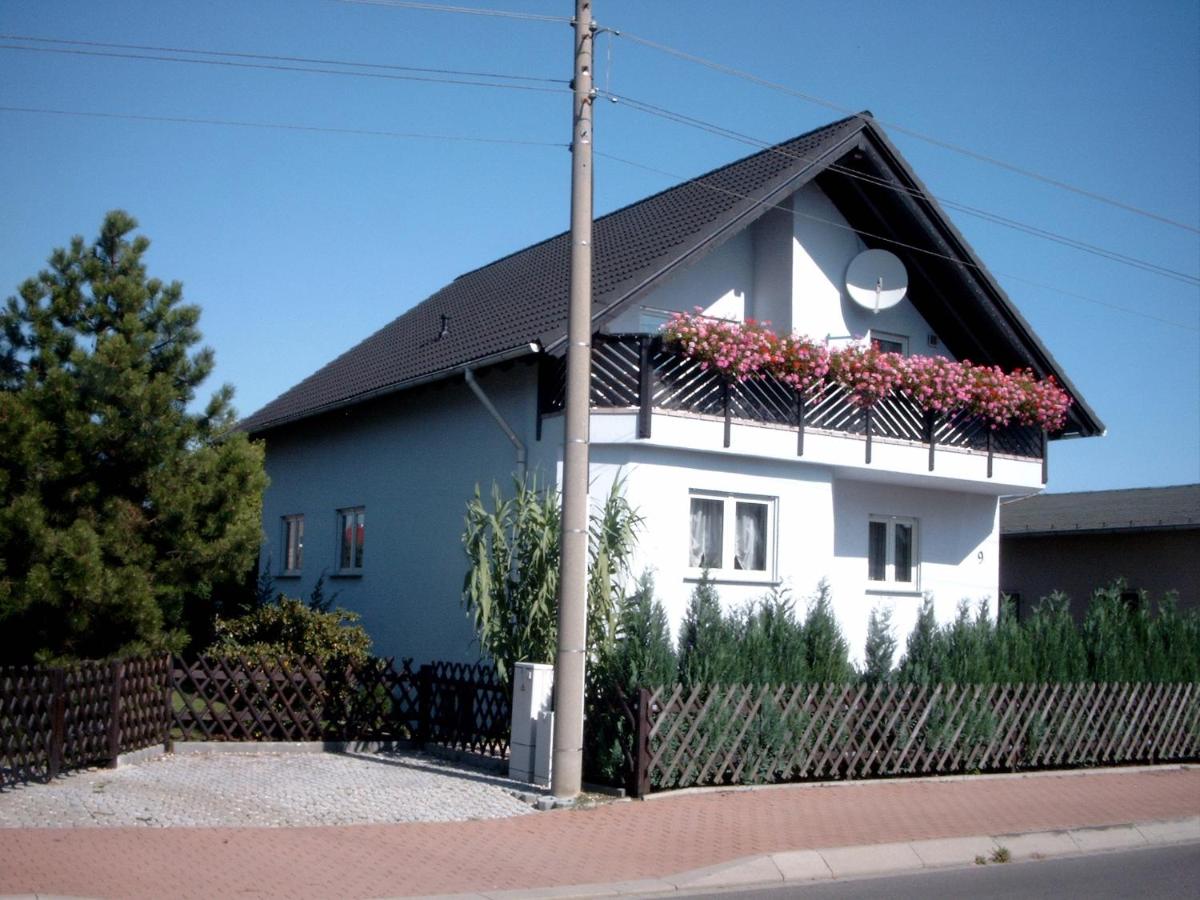 B&B Lipsia - Ferienwohnungen Zeise - Bed and Breakfast Lipsia