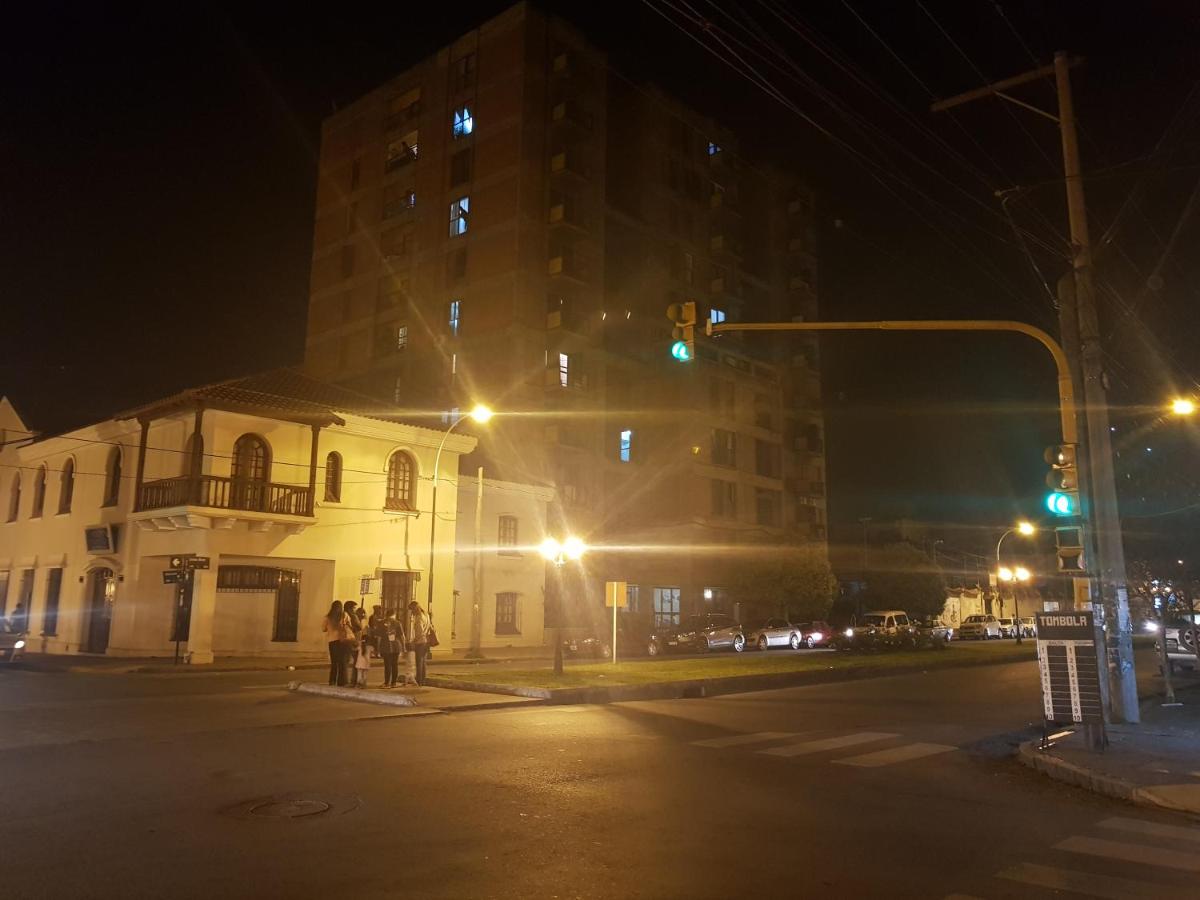 Departamento Paseo Balcarce - Chambres d’hôtes