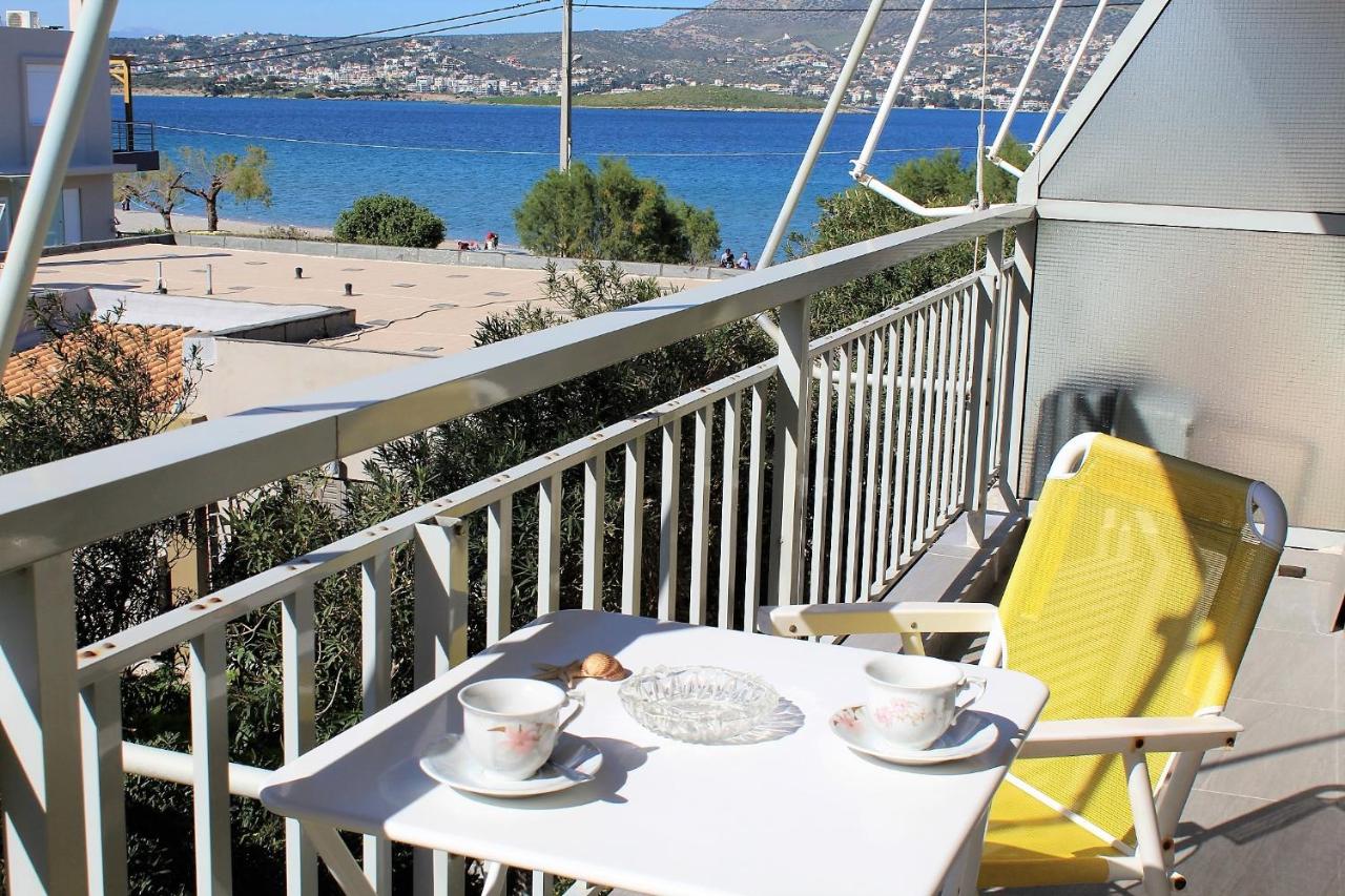B&B Porto Rafti - Apartment SEA VIEW in front of the beach of Agia Marina - Bed and Breakfast Porto Rafti