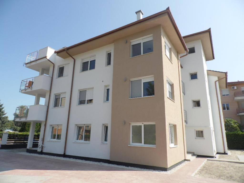 Siófoki luxus apartman - Ferienwohnung Siófok