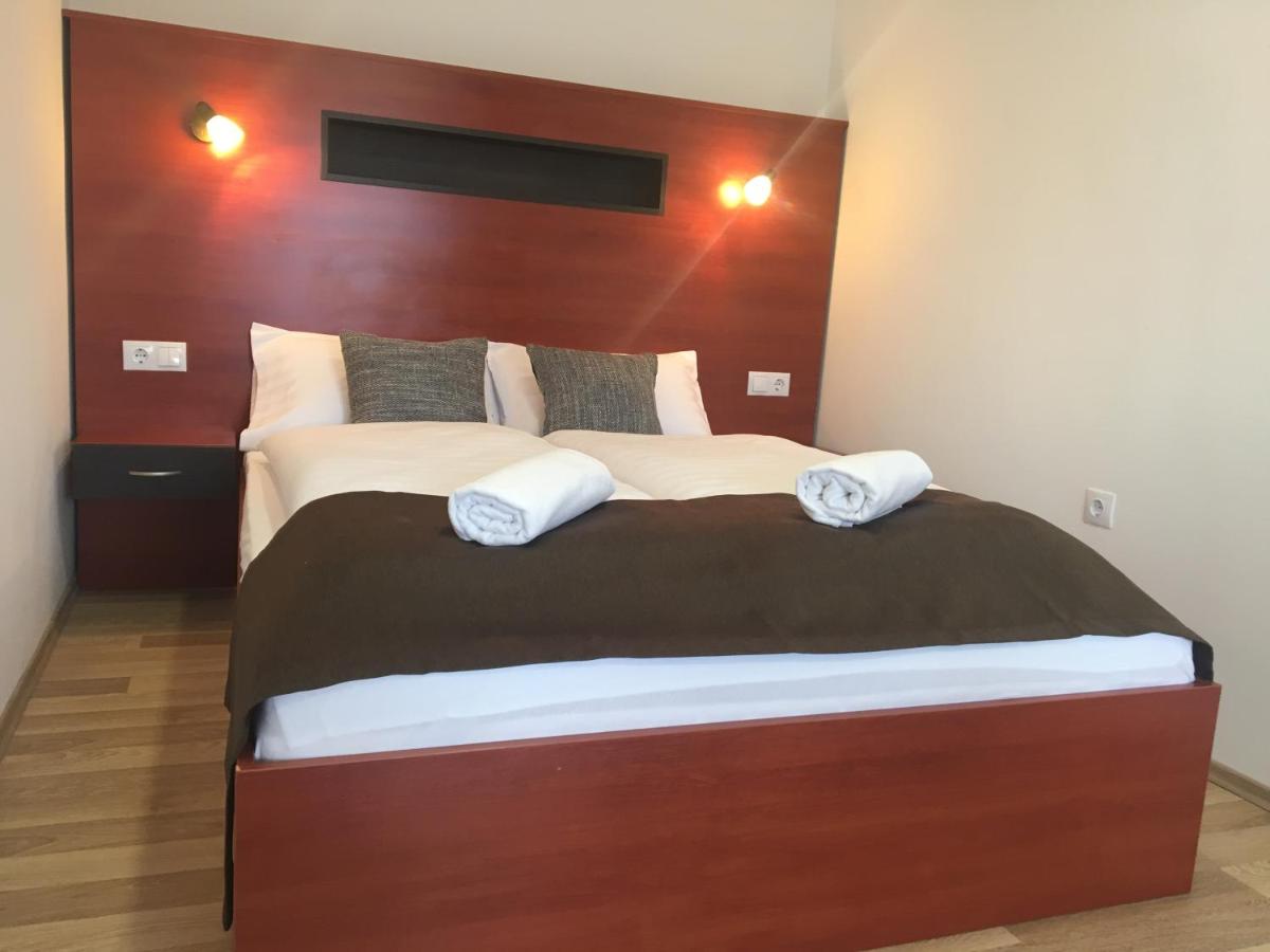 F&M Apartman - B&B Eger