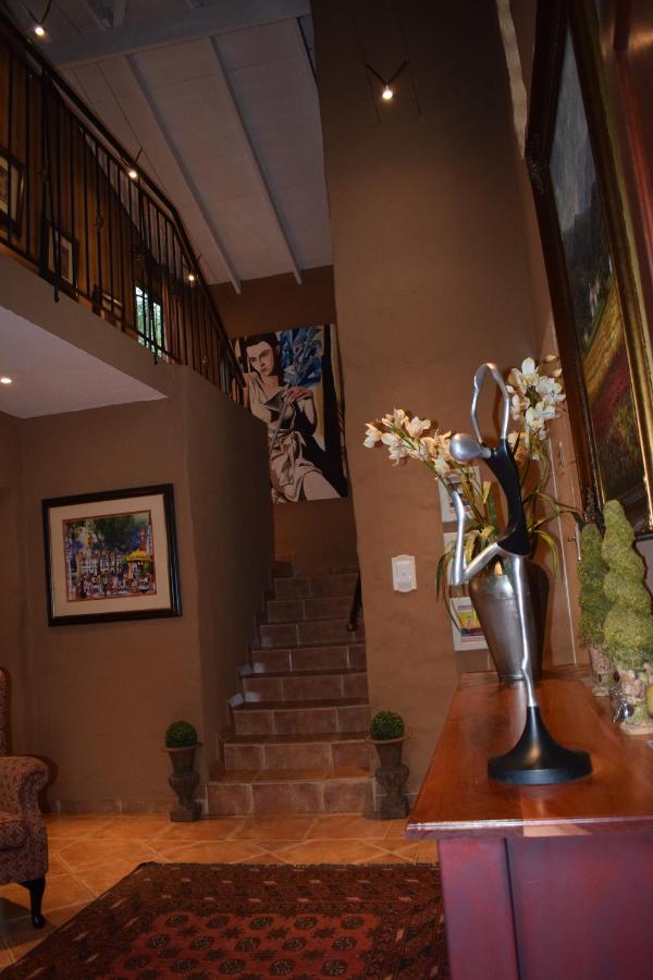 Chateau Vue Guesthouse - B&B Pretoria