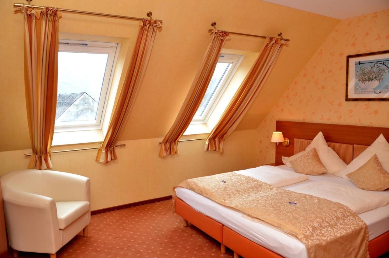 Comfort Triple Room