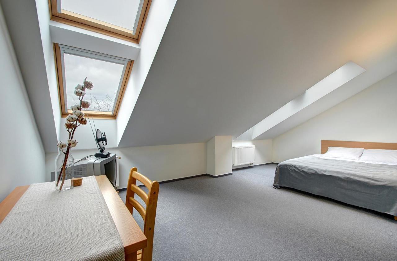 Double or Twin Room with Shower