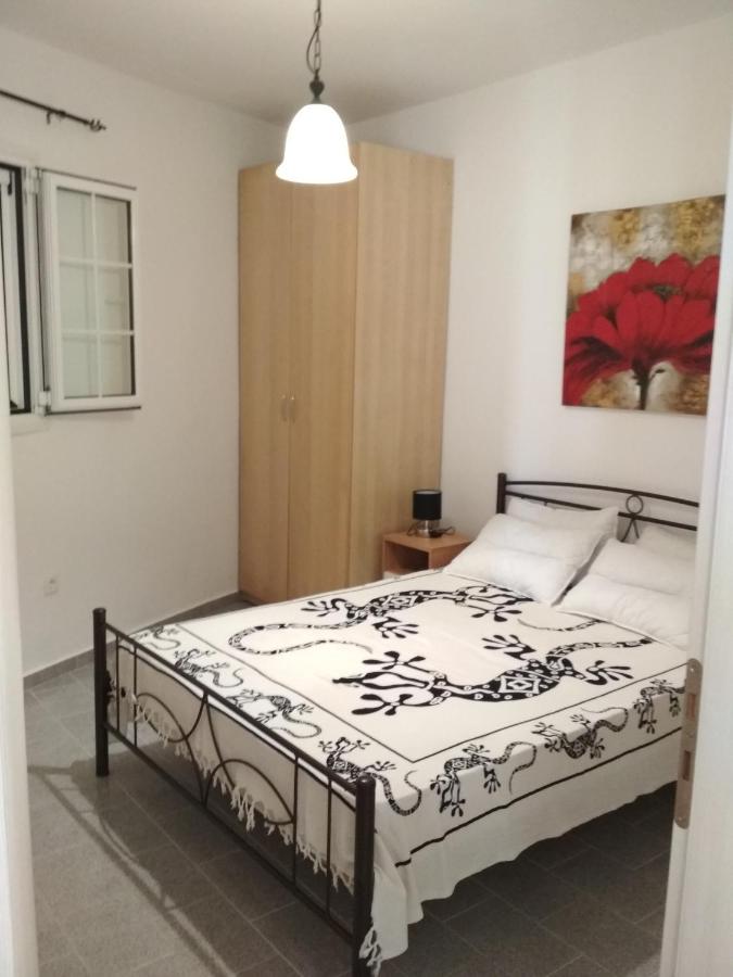 One-Bedroom Apartment with Sea View