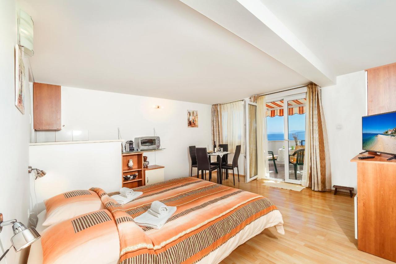 Studio Apartment with Sea View