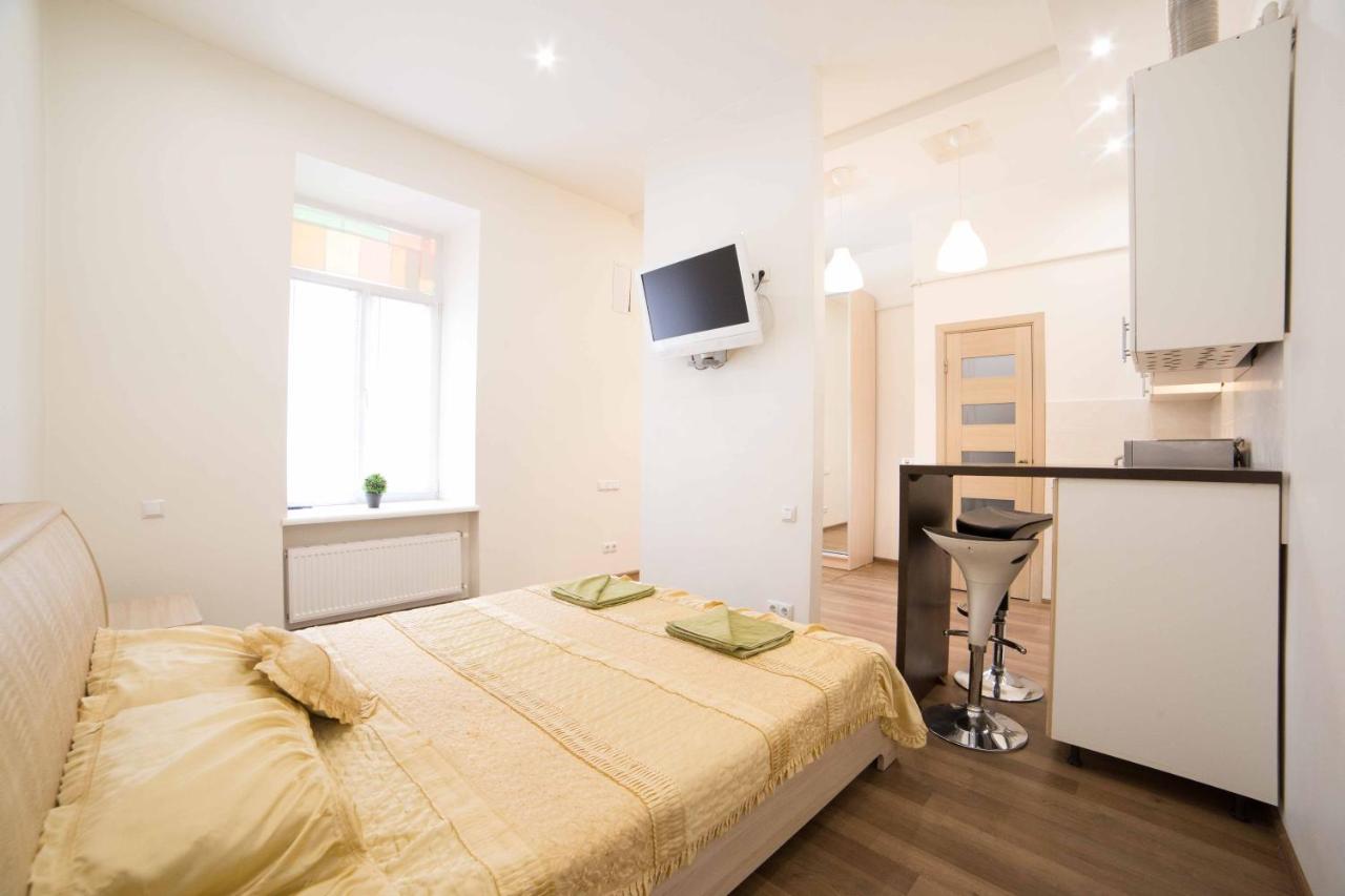 Chornovola 11 Apartment Lviv Centre - B&B