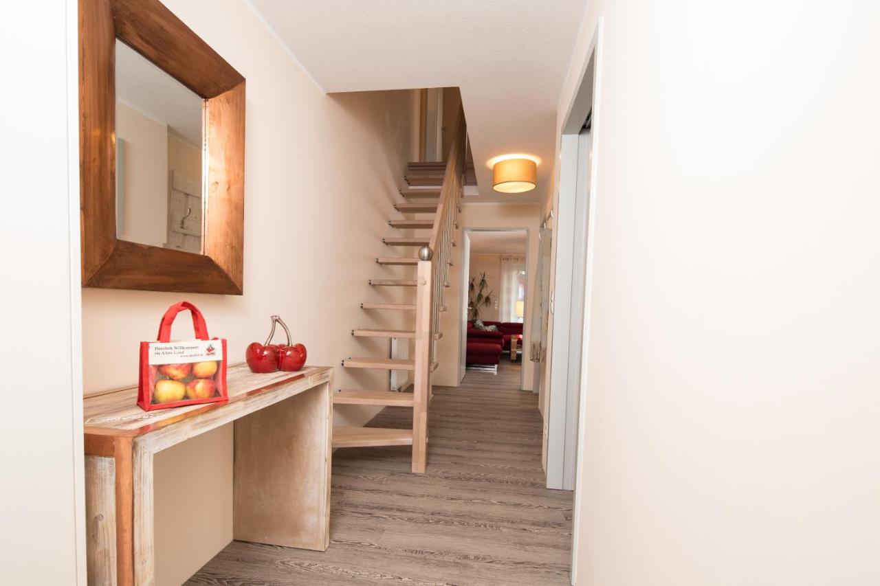 Apartment - Split Level*****