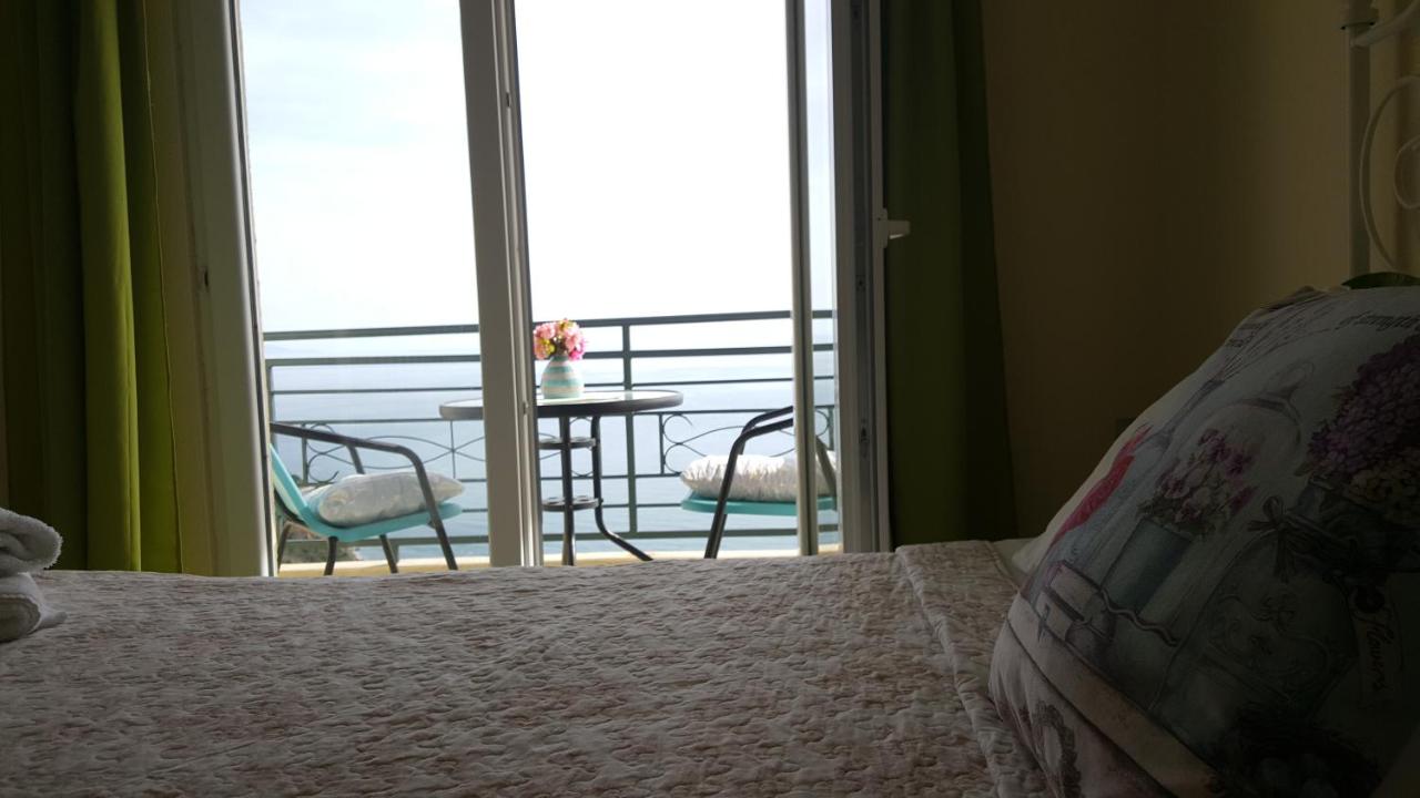 Studio with Balcony and Sea View (2 people)