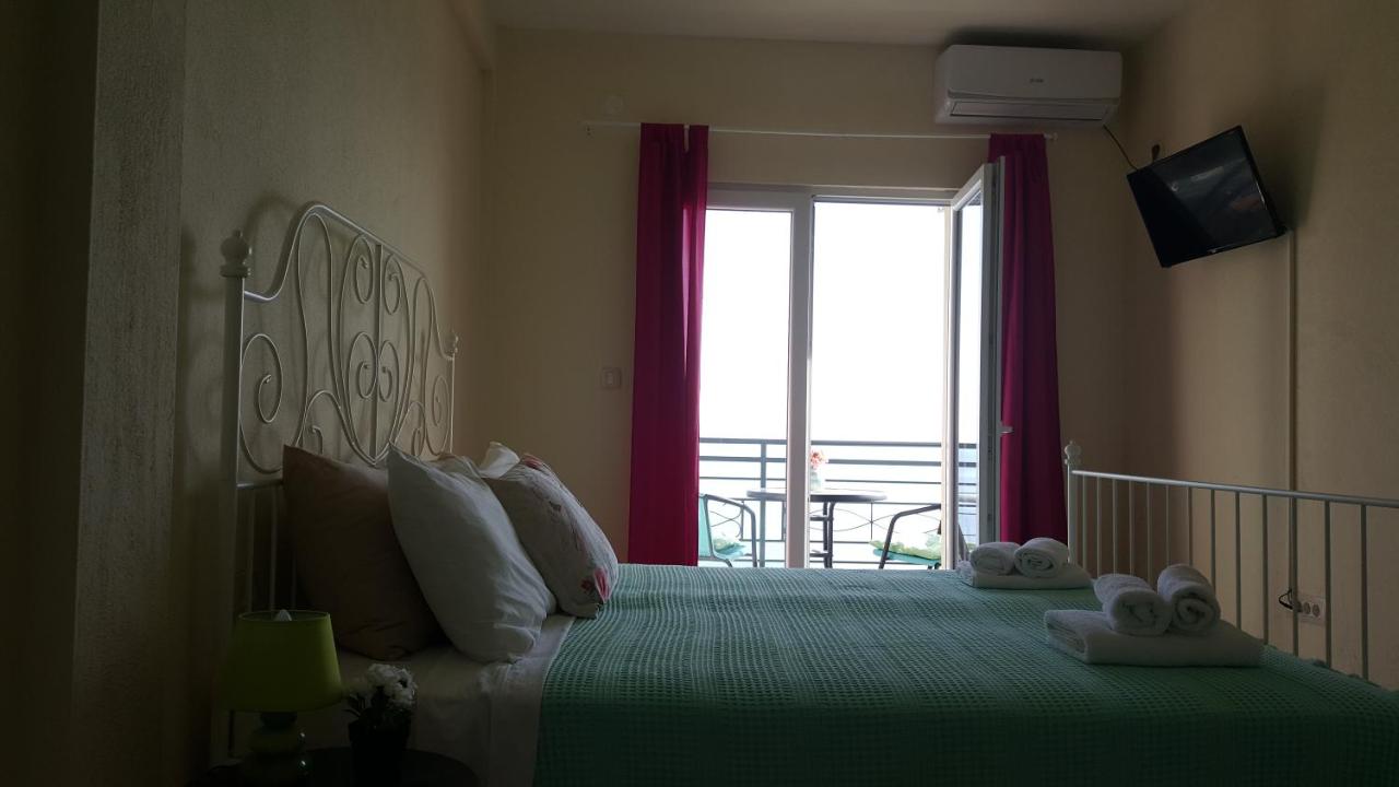 Studio with Balcony and Sea View (2 people)