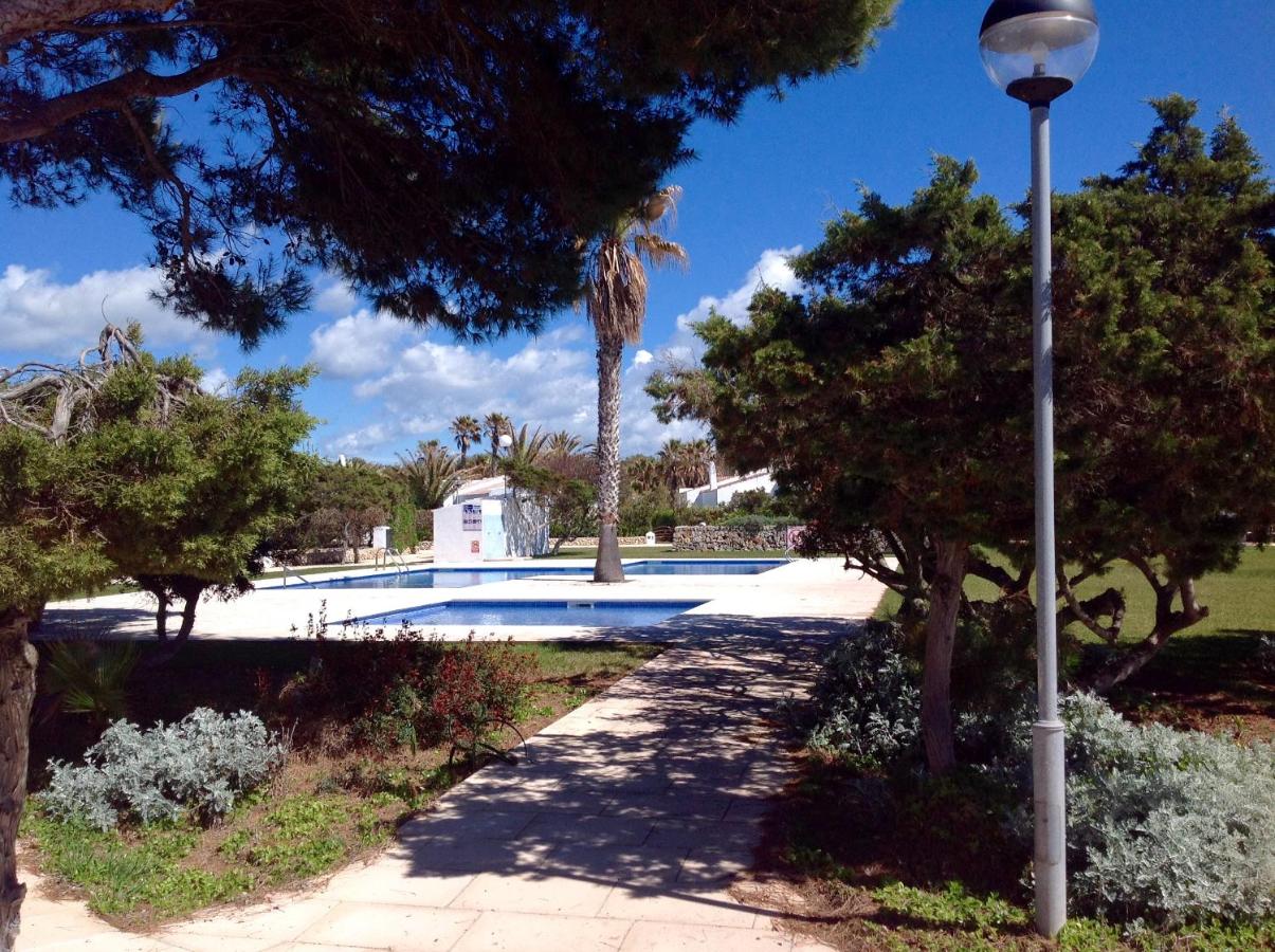 Chalet Tango - Bed and Breakfast Cala'n Bosch