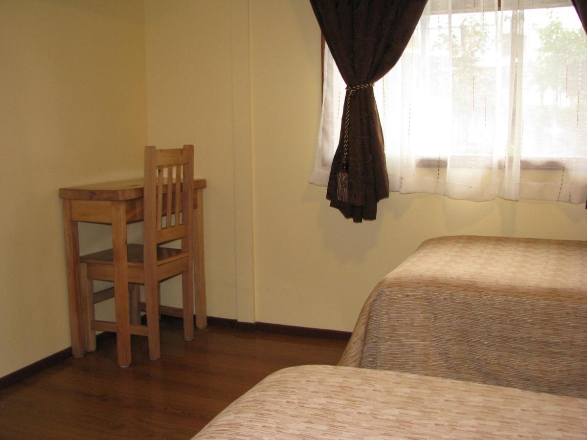 Doppel-/Zweibettzimmer mit Gemeinschaftsbad