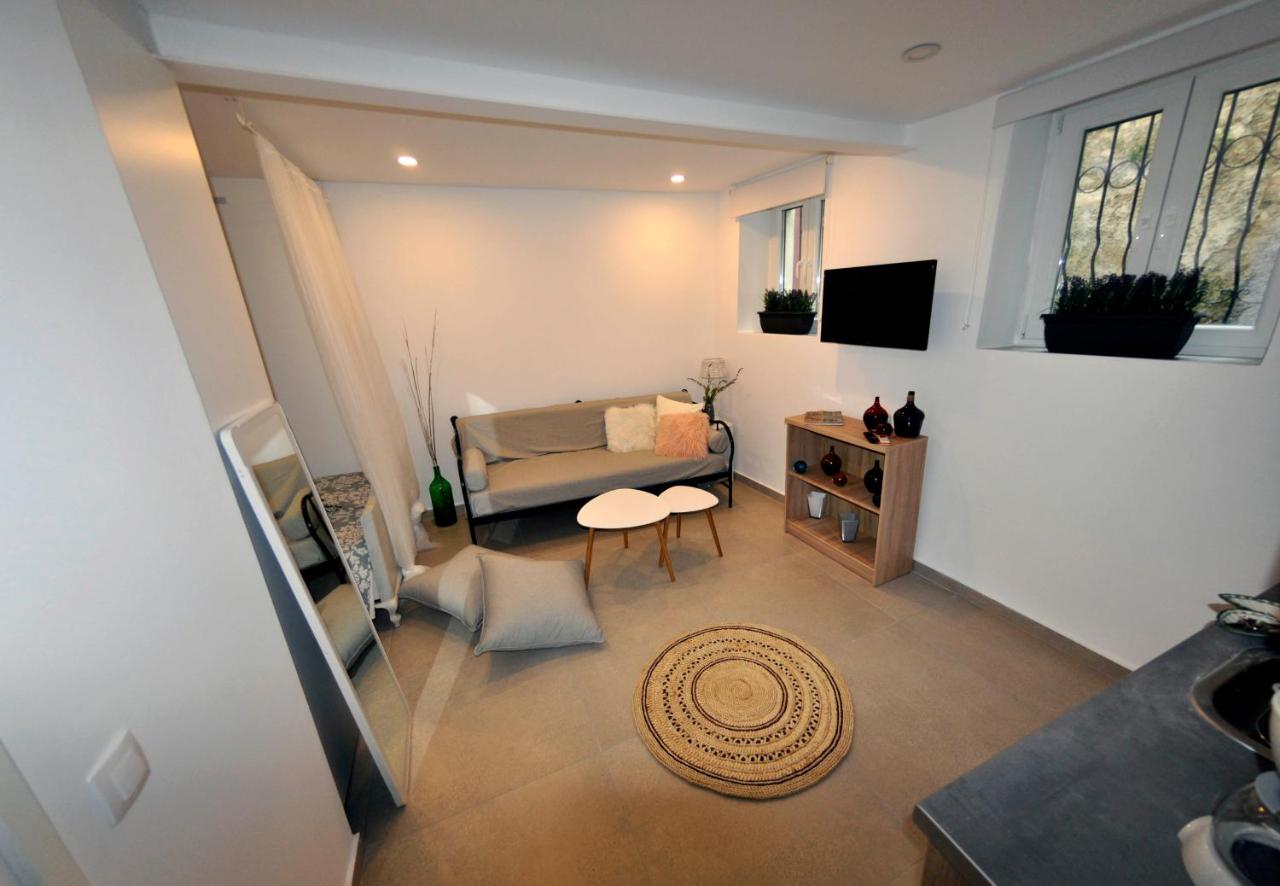 Pieri Studio - Bed and Breakfast Grevedianá