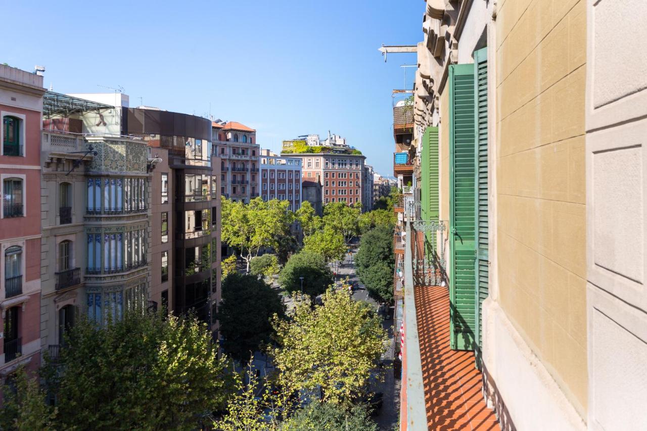 Three-Bedroom Apartment with Balcony