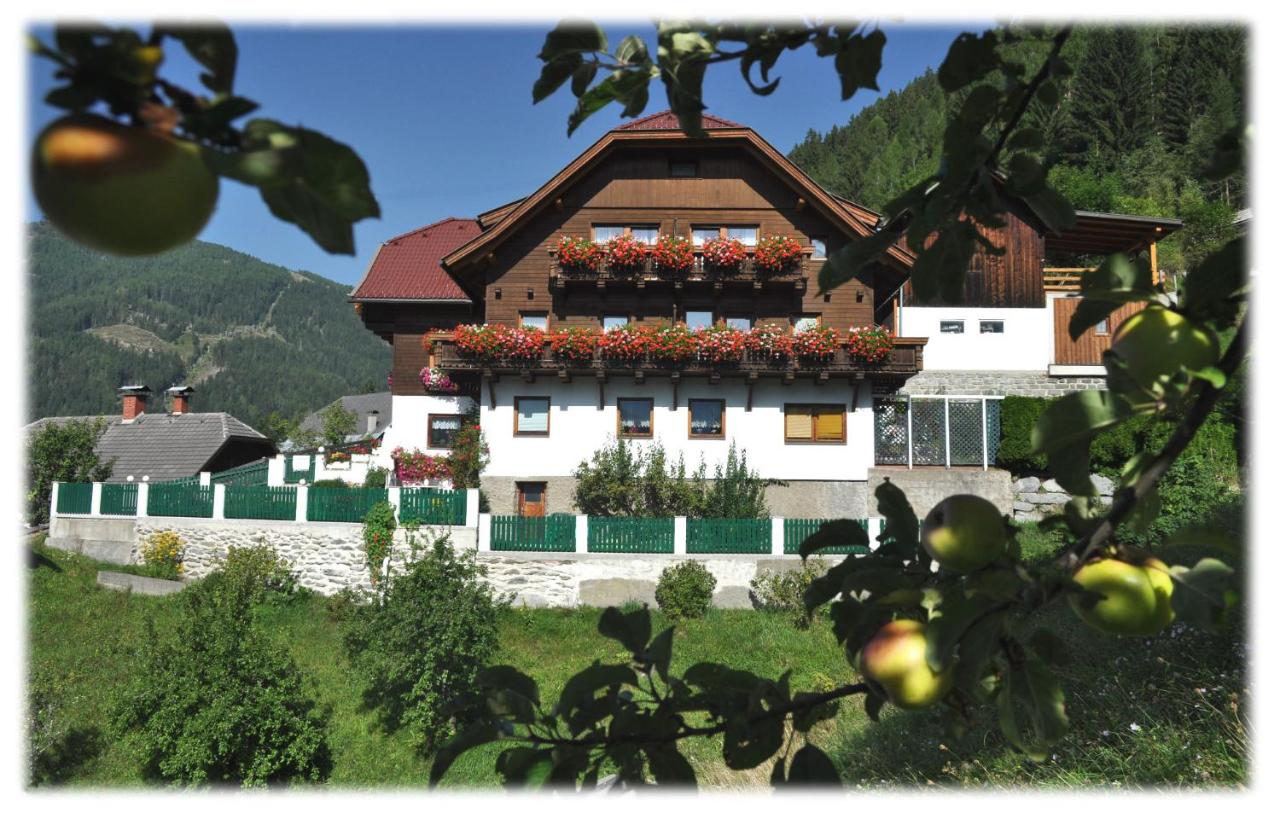 B&B Bad Kleinkirchheim - Landhaus Hinteregger - Bed and Breakfast Bad Kleinkirchheim