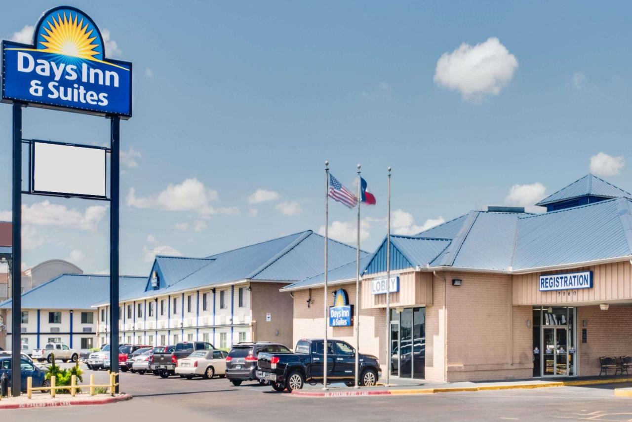 B&B Laredo - Days Inn & Suites by Wyndham Laredo - Bed and Breakfast Laredo