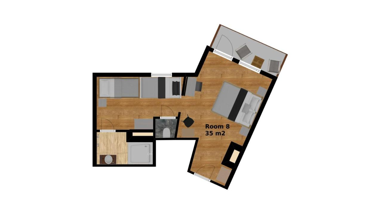 Deluxe Family Room