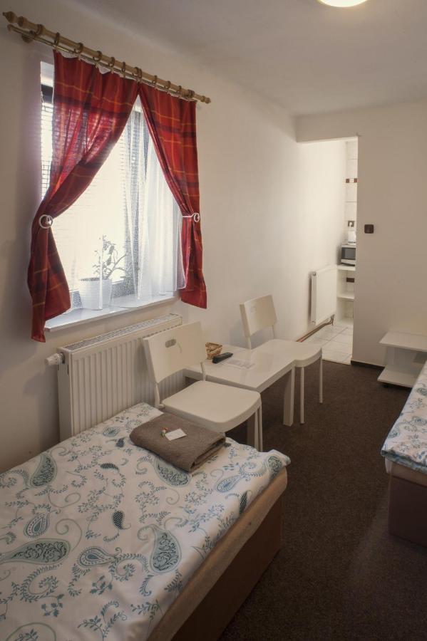 Standard Twin Room with Garden View