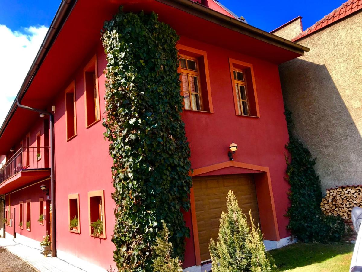 Ubytovanie Meba - Bed and Breakfast