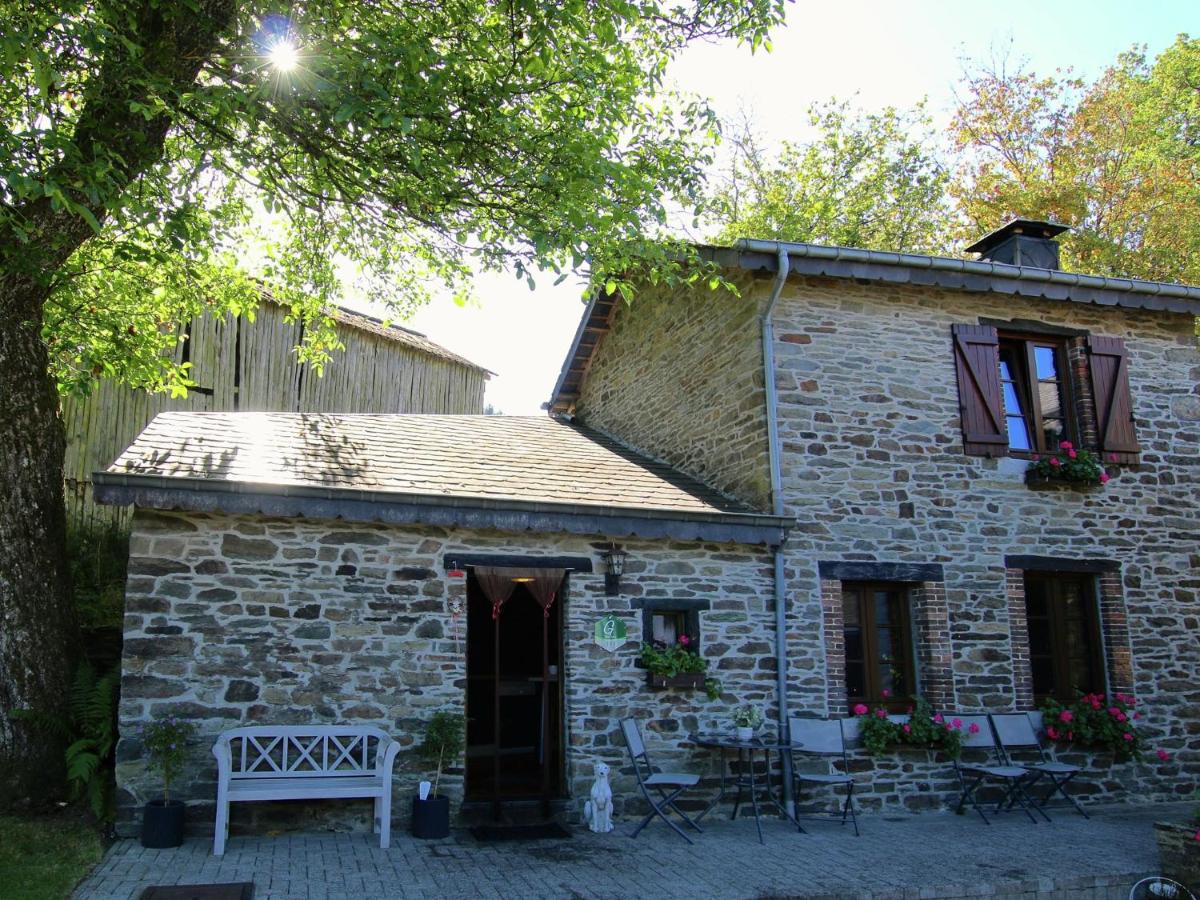 B&B Bièvre - Attractive Cottage in Baillamont with Terrace - Bed and Breakfast Bièvre