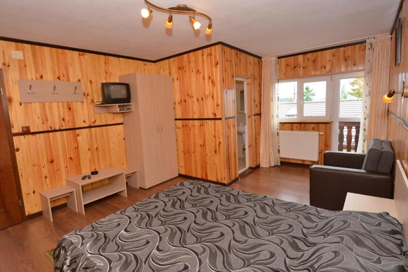 Triple Room with Bathroom