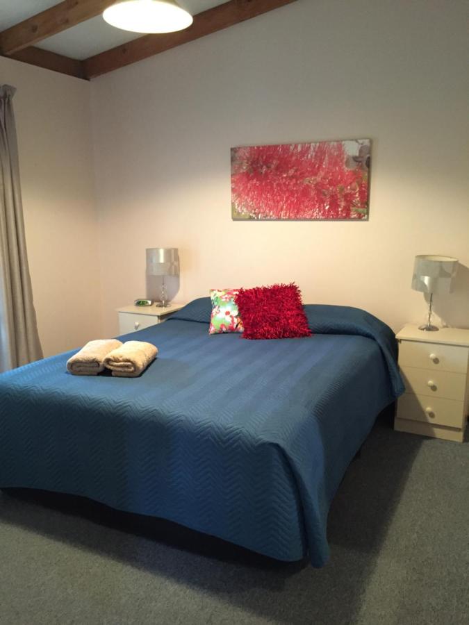 Redgum Three-Bedroom Cottage (7 Guests)