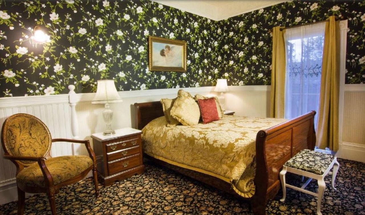 Queen Suite