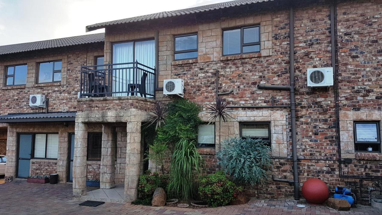 Tsessebe Guesthouse - B&B
