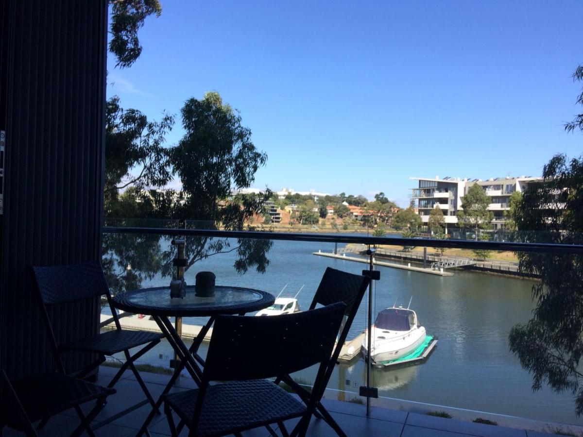 Marina View Apartment on the Maribyrnong River, Melbourne - Ferienwohnung Maribyrnong