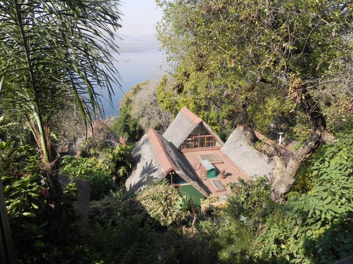 Bali at Scenic Haven Lodge in Hartbeespoort - Chambres d’hôtes Hartbeespoort