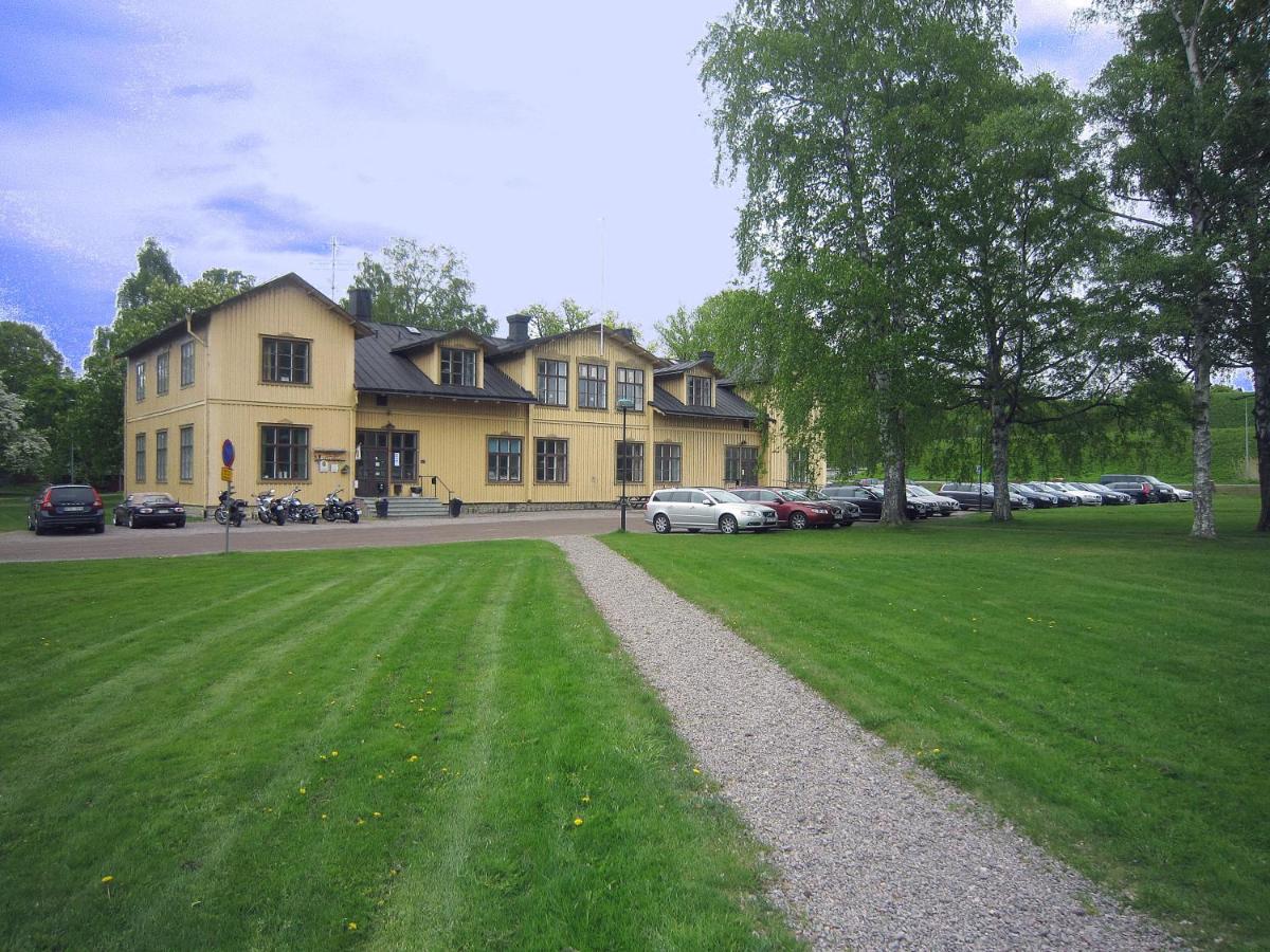 Ediths Pensionat - Bed and Breakfast Karlsborg