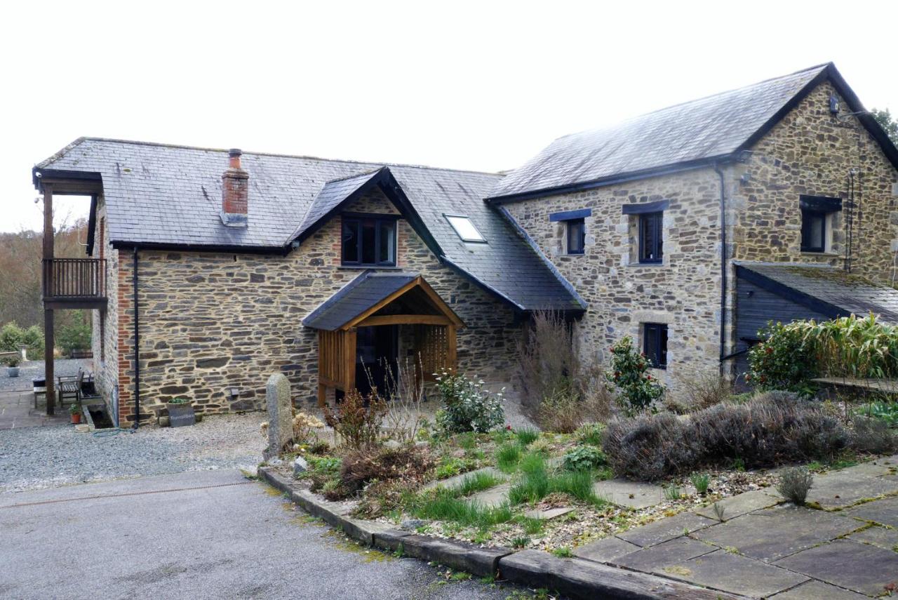 B&B Liskeard - The Buttery at Trussel Barn - Bed and Breakfast Liskeard